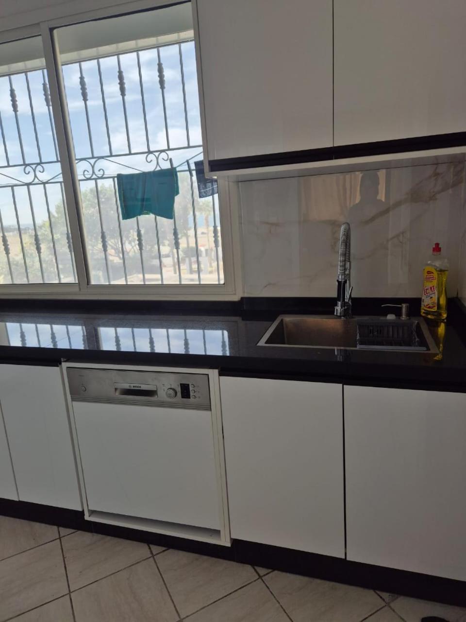 Stylish Duplex - Ocean View - Airport - Wifi - Renovated 2025 Appartement Jibila Buitenkant foto